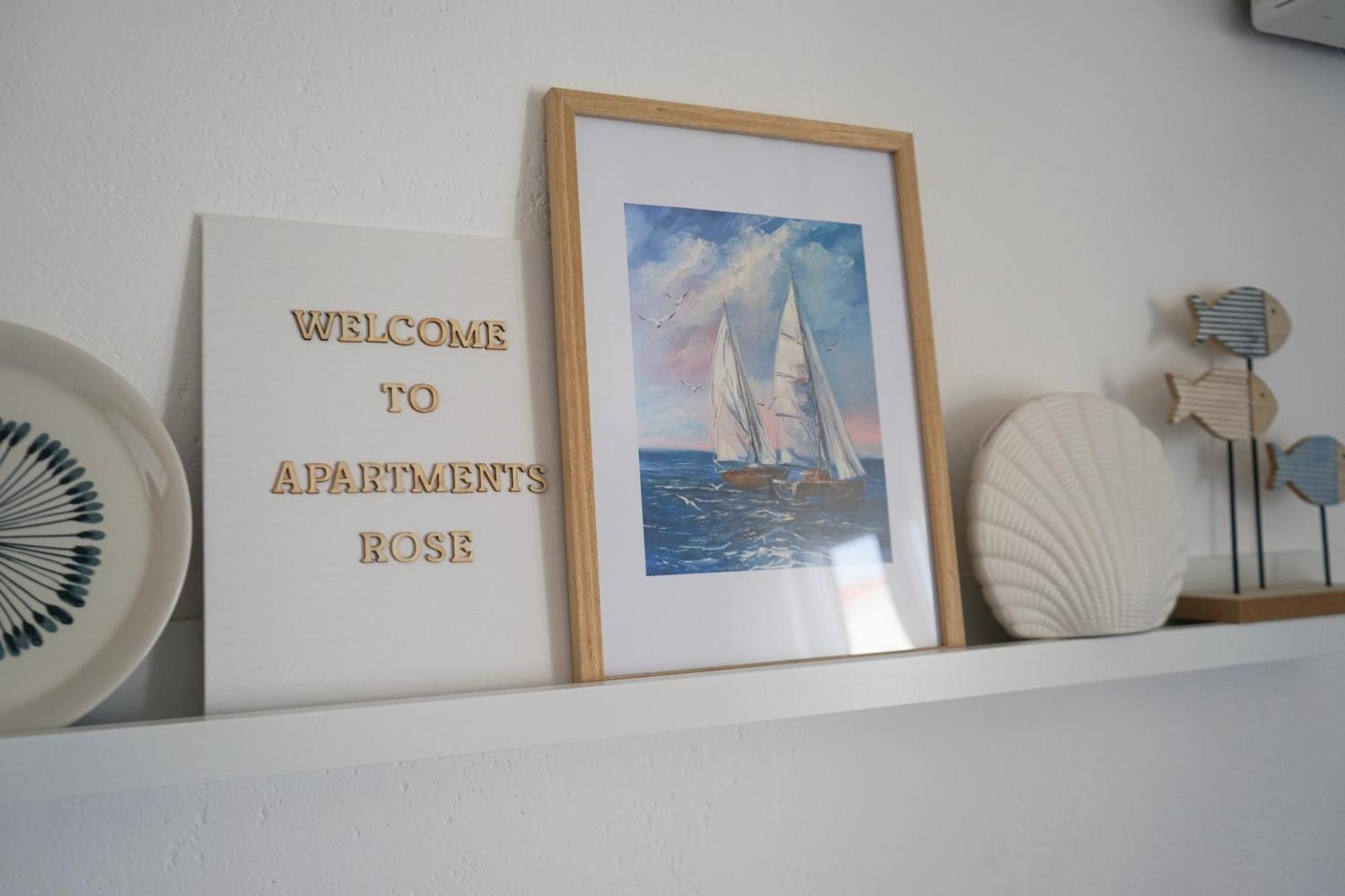Apartments Rose Макарска Экстерьер фото